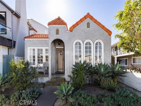 1113 W Balboa Boulevard, Newport Beach, CA
