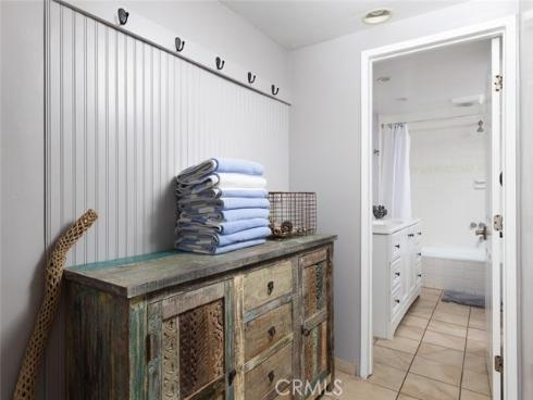 1113 W Balboa Boulevard, Newport Beach, CA