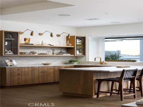 702 Saint James Place, Newport Beach, CA