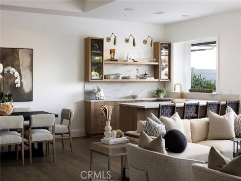 702 Saint James Place, Newport Beach, CA