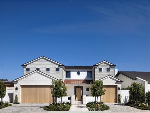 702 Saint James Place, Newport Beach, CA