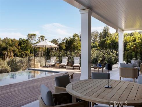 702 Saint James Place, Newport Beach, CA