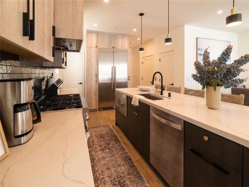 315 E Bay Avenue, Newport Beach, CA