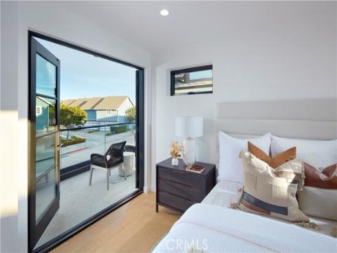 106 33rd Street, Newport Beach, CA