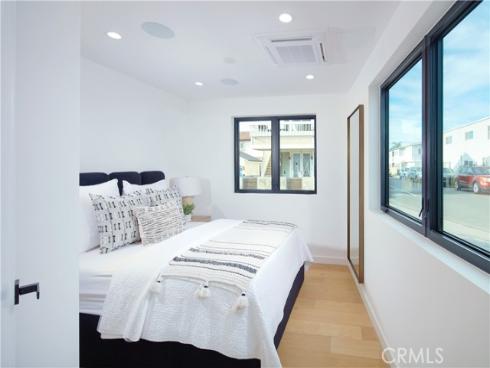 106 33rd Street, Newport Beach, CA