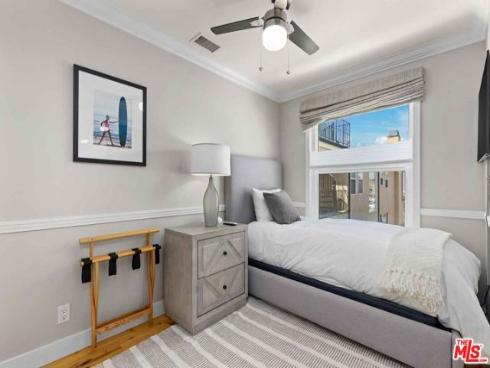 506 W Oceanfront  , Newport Beach, CA