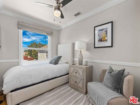 506 W Oceanfront  , Newport Beach, CA