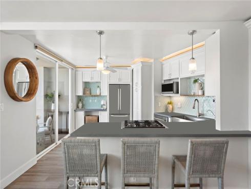 310 Fernando 303 Street, Newport Beach, CA