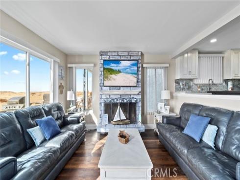 402 E Oceanfront , Newport Beach, CA