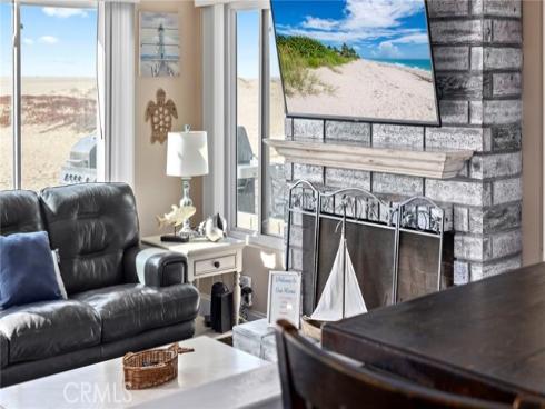 402 E Oceanfront , Newport Beach, CA