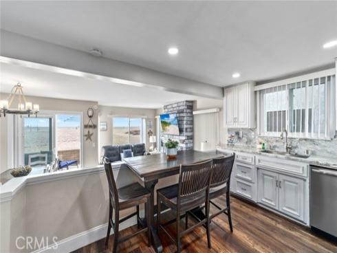 402 E Oceanfront , Newport Beach, CA