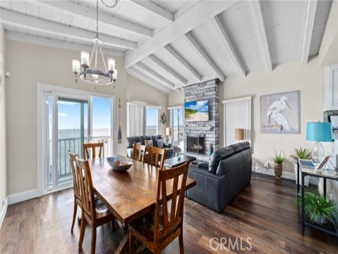 402 E Oceanfront , Newport Beach, CA