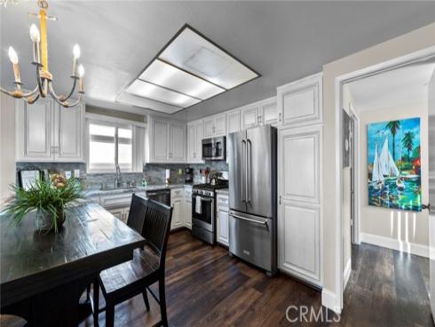 402 E Oceanfront , Newport Beach, CA