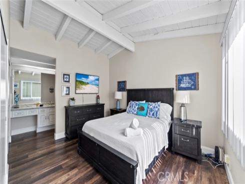 402 E Oceanfront , Newport Beach, CA