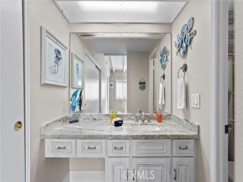 402 E Oceanfront , Newport Beach, CA