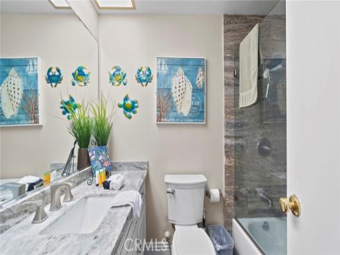 402 E Oceanfront , Newport Beach, CA