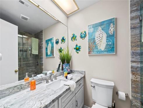 402 E Oceanfront , Newport Beach, CA