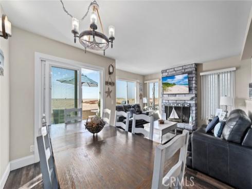 402 E Oceanfront , Newport Beach, CA