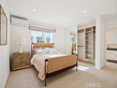 1817 W Bay A Avenue, Newport Beach, CA