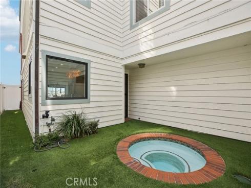 1817 W Bay A Avenue, Newport Beach, CA