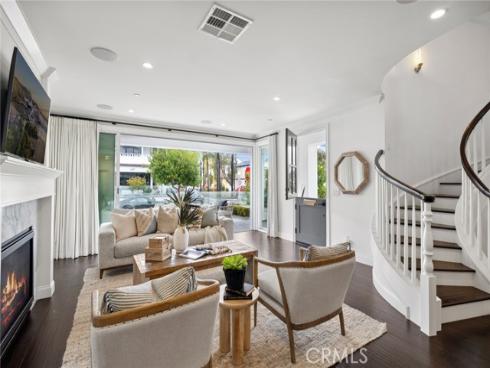 126 Ruby Avenue, Newport Beach, CA