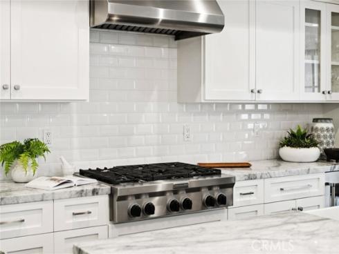 126 Ruby Avenue, Newport Beach, CA