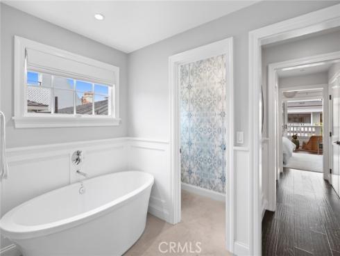 126 Ruby Avenue, Newport Beach, CA