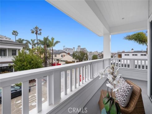 126 Ruby Avenue, Newport Beach, CA