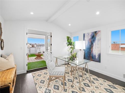 126 Ruby Avenue, Newport Beach, CA