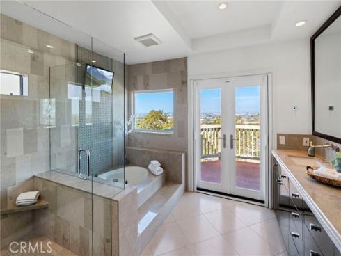 31 Saint Tropez , Newport Beach, CA
