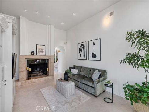 31 Saint Tropez , Newport Beach, CA