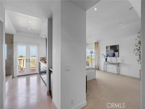 31 Saint Tropez , Newport Beach, CA