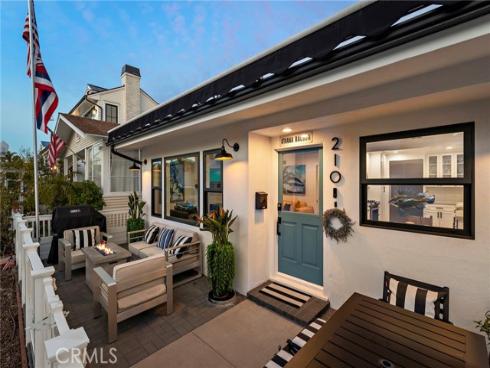 210 Collins Avenue, Newport Beach, CA