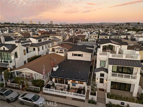 210 Collins Avenue, Newport Beach, CA