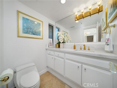 67 Sea Island Drive, Newport Beach, CA