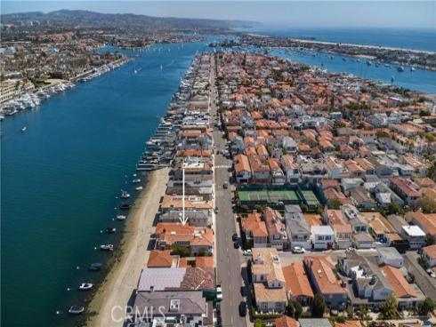 426 Via Lido Nord , Newport Beach, CA