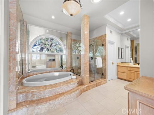 4 Huntington Court, Newport Beach, CA