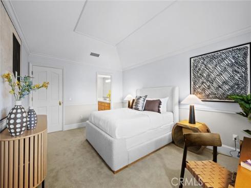 4 Huntington Court, Newport Beach, CA