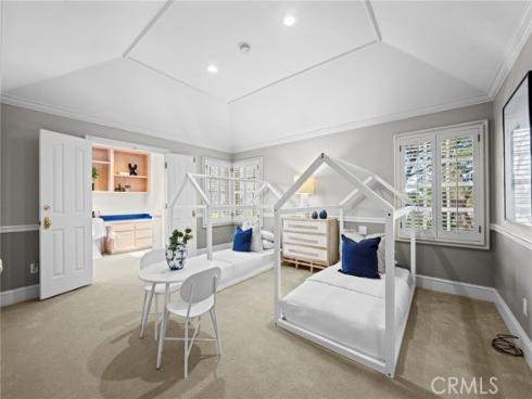 4 Huntington Court, Newport Beach, CA