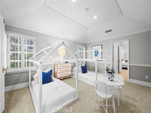 4 Huntington Court, Newport Beach, CA