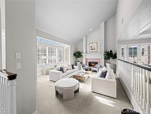 4 Huntington Court, Newport Beach, CA
