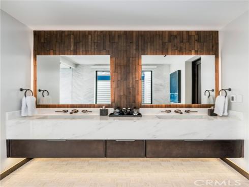 218 E Oceanfront  , Newport Beach, CA