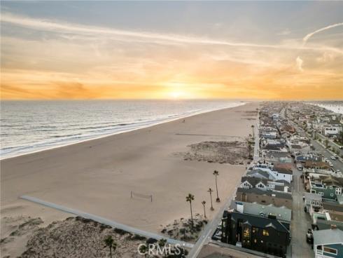 218 E Oceanfront  , Newport Beach, CA