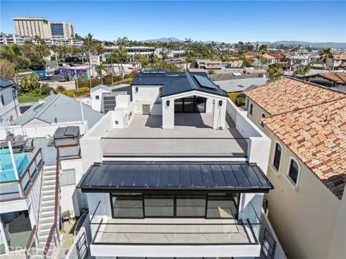 20  Balboa Coves  , Newport Beach, CA