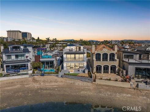 20  Balboa Coves  , Newport Beach, CA