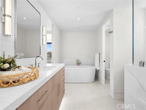 20  Balboa Coves  , Newport Beach, CA