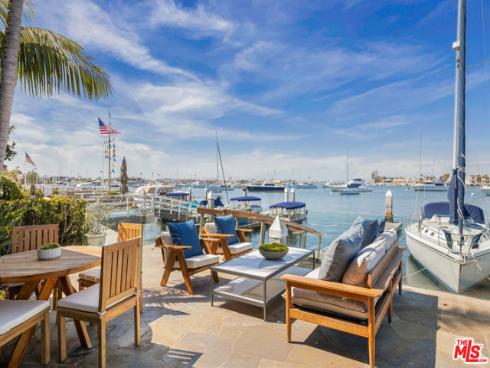 13 Bay Island , Newport Beach, CA