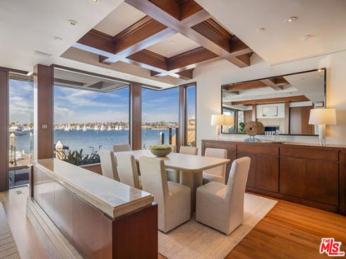13 Bay Island , Newport Beach, CA
