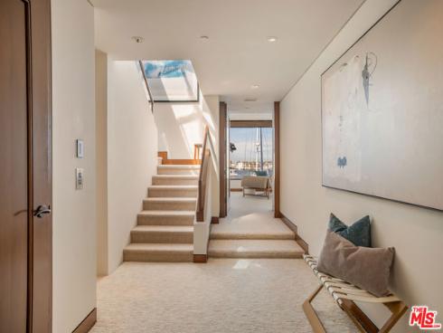 13 Bay Island , Newport Beach, CA