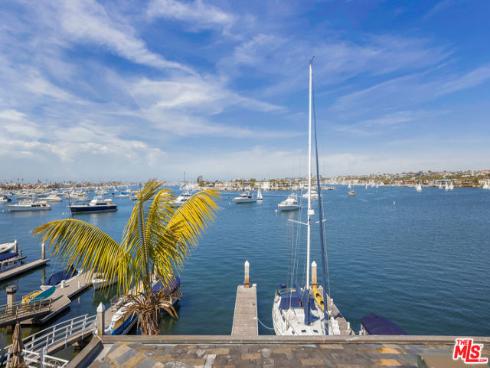 13 Bay Island , Newport Beach, CA